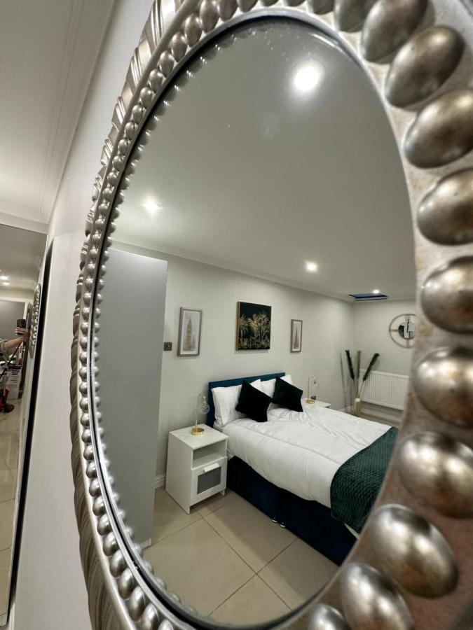 Luxury Studio Apartment Harrow on the Hill Екстериор снимка