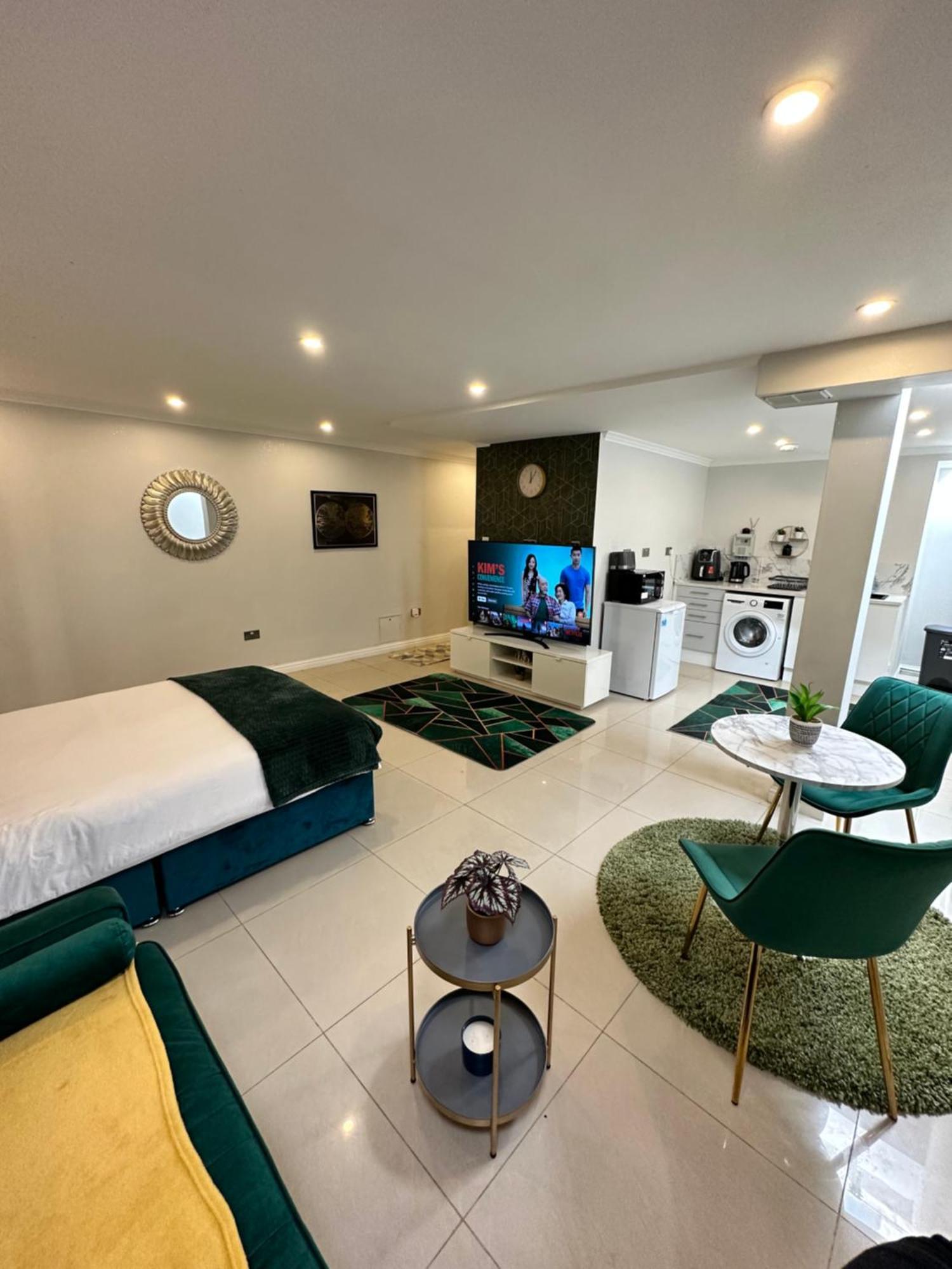 Luxury Studio Apartment Harrow on the Hill Екстериор снимка