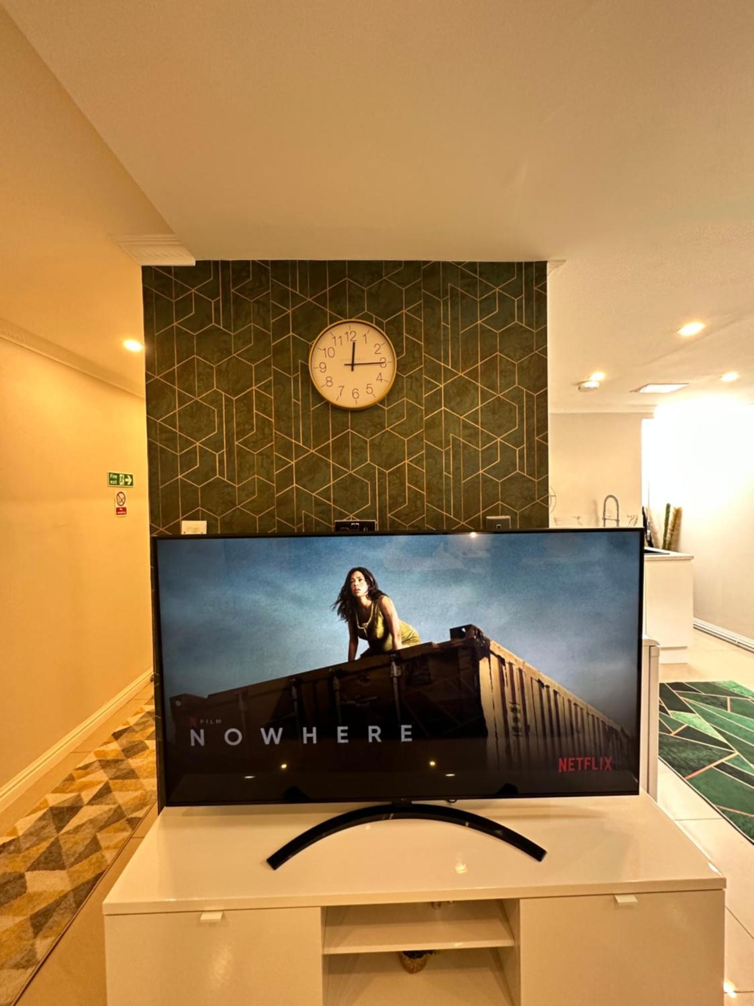 Luxury Studio Apartment Harrow on the Hill Екстериор снимка
