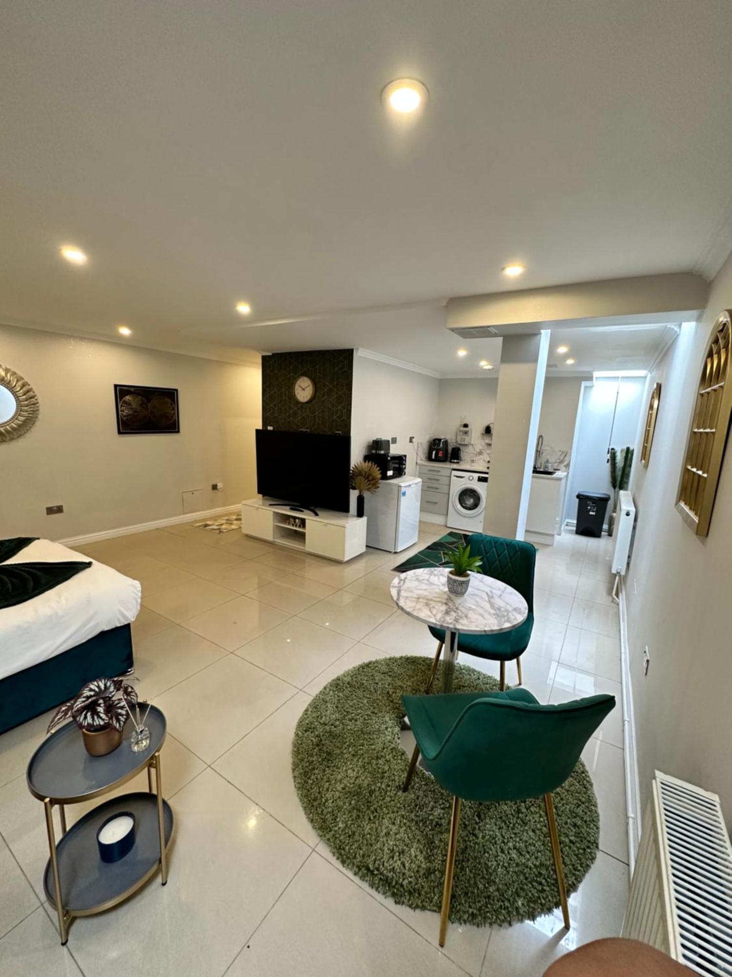 Luxury Studio Apartment Harrow on the Hill Екстериор снимка