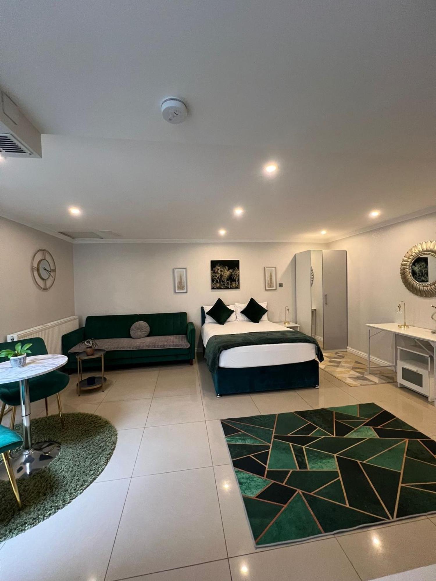 Luxury Studio Apartment Harrow on the Hill Екстериор снимка