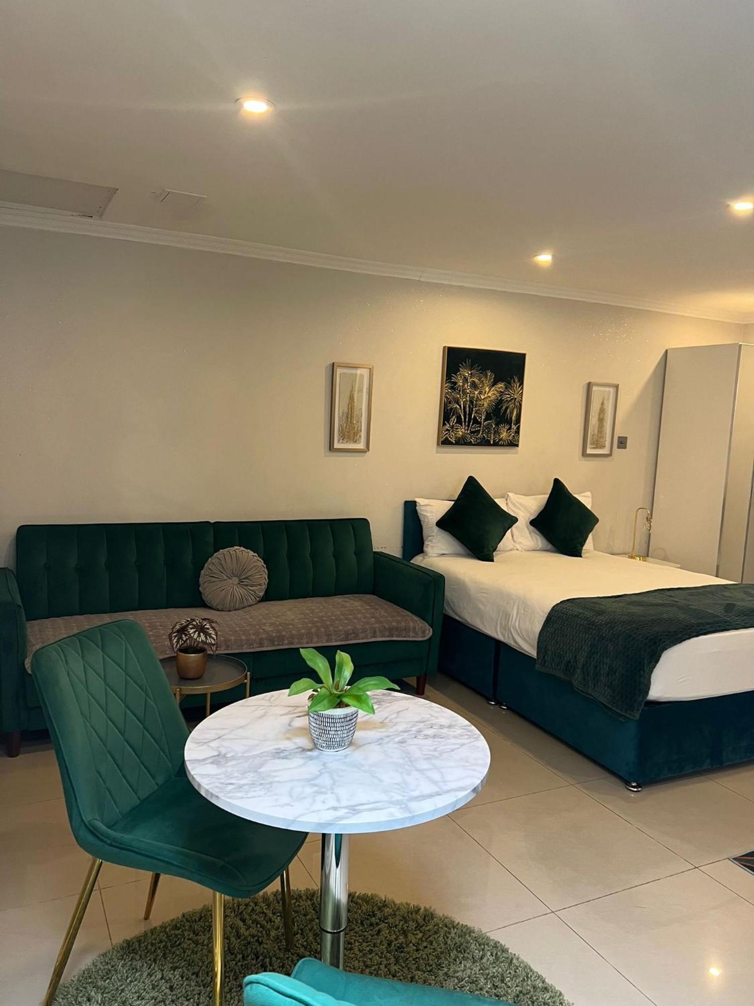 Luxury Studio Apartment Harrow on the Hill Екстериор снимка